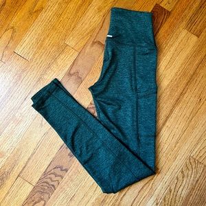Aerie chill play move leggings, size xs, excellent condition